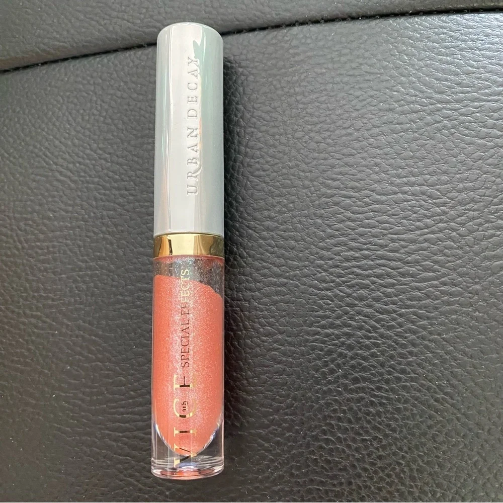 Urban Decay Special Effects in Shade Fever Top Lip Coat GUC